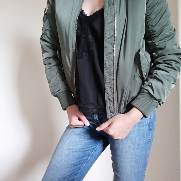 Bershka Green Bomber Jacket - Picture 2 of 8